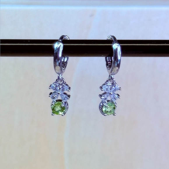 Jewelry - Silver Plated Peridot Earrings - NIP